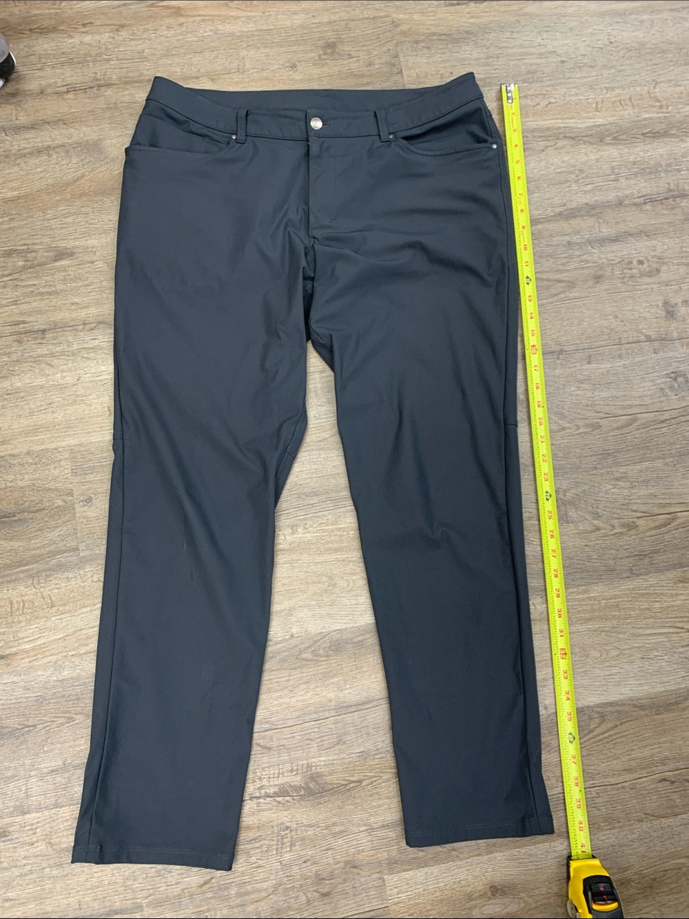 lululemon athletica Men's Black Performance Chinos Size 36